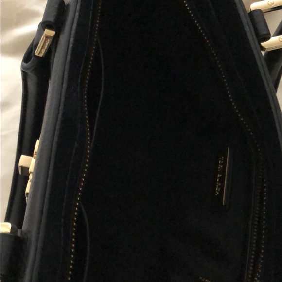 Tory Burch Bag.Only for trades. - Picture 2 of 3